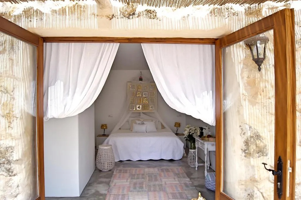 Can Bliss B&B Cala Llenya  Bed & Breakfast