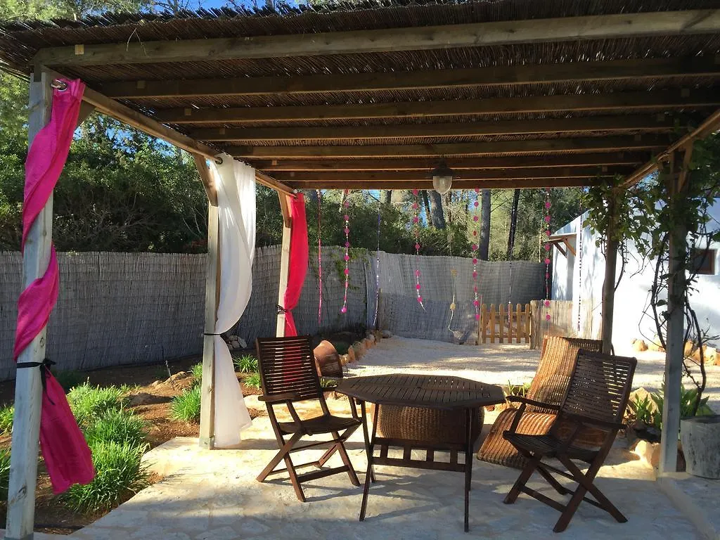 Can Bliss B&B Cala Llenya  Bed & Breakfast